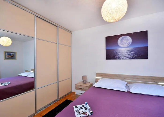 Antos Put Gaja, Apartman