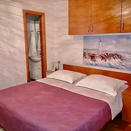 Antos Put Gaja, דירה *