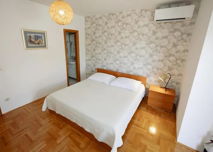 Antos Put Gaja, * Spalato