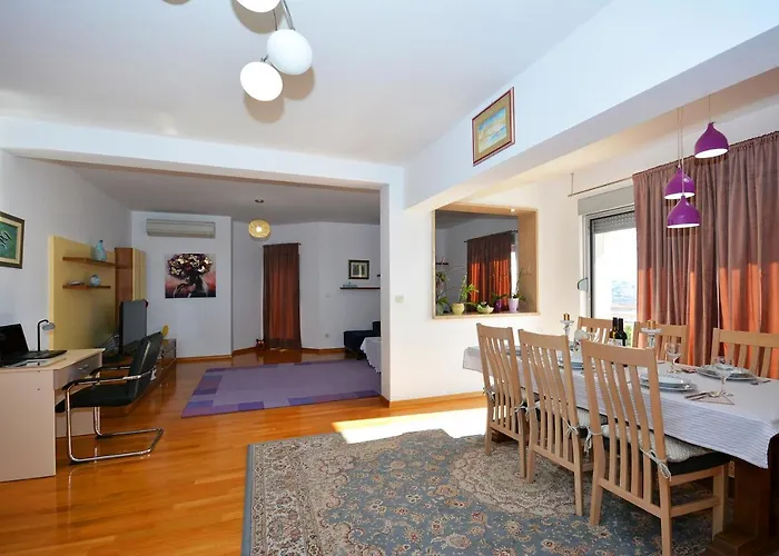 Antos Put Gaja, Daire Split